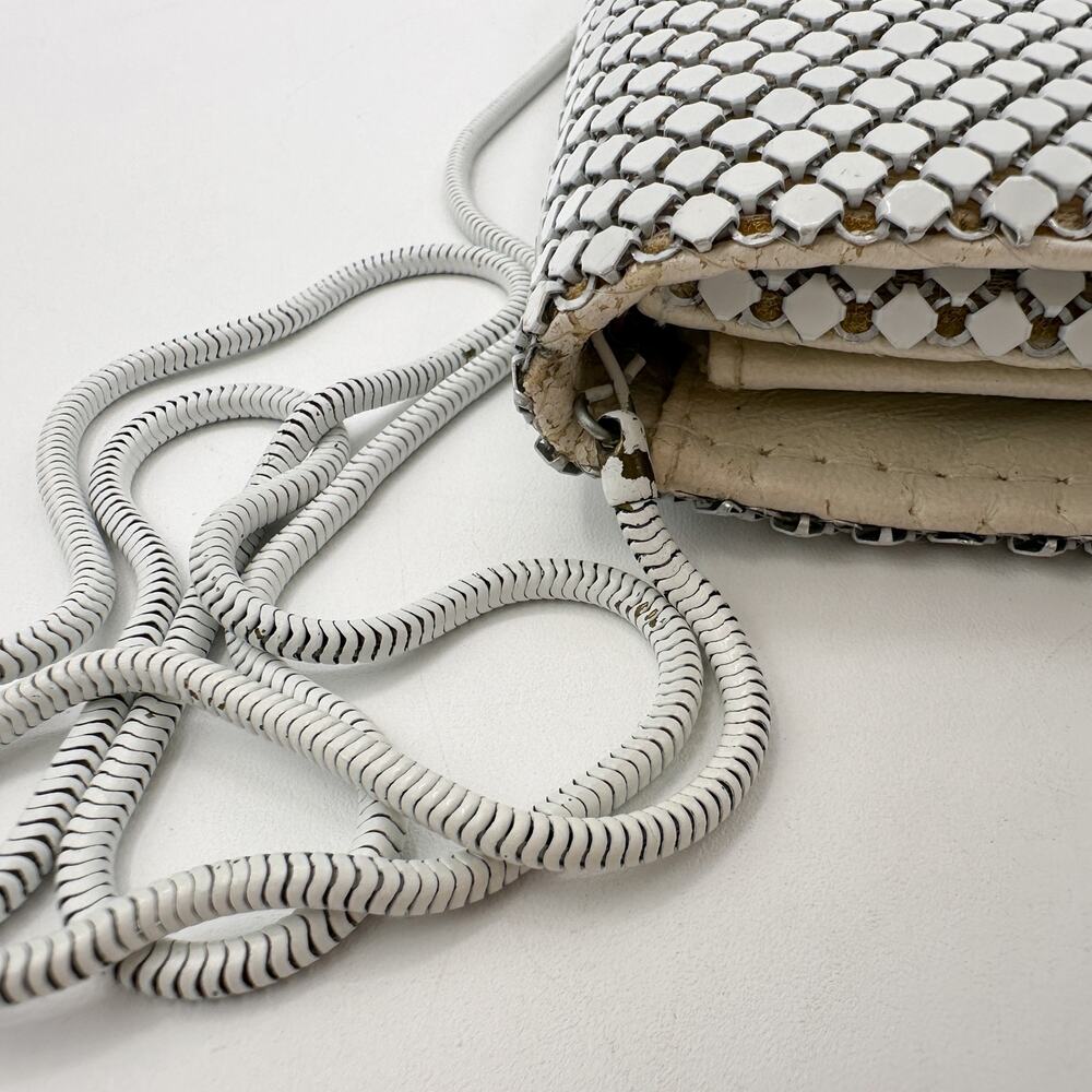 Vintage 60s-70s White Metal Mesh Evening Clutch Crossbody Purse Italian - Picture 5 of 13